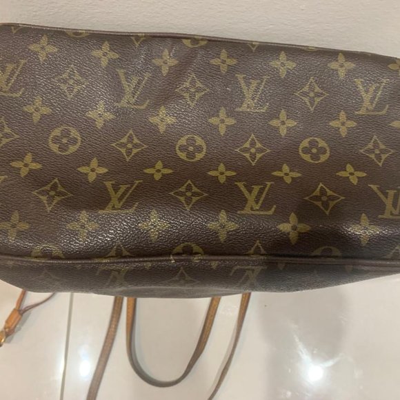 Authentic Louis Vuitton Neverfull MM - Picture 9 of 13